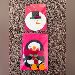 LOT: NEW: 2 Papyrus Christmas Cards
Excellent condition